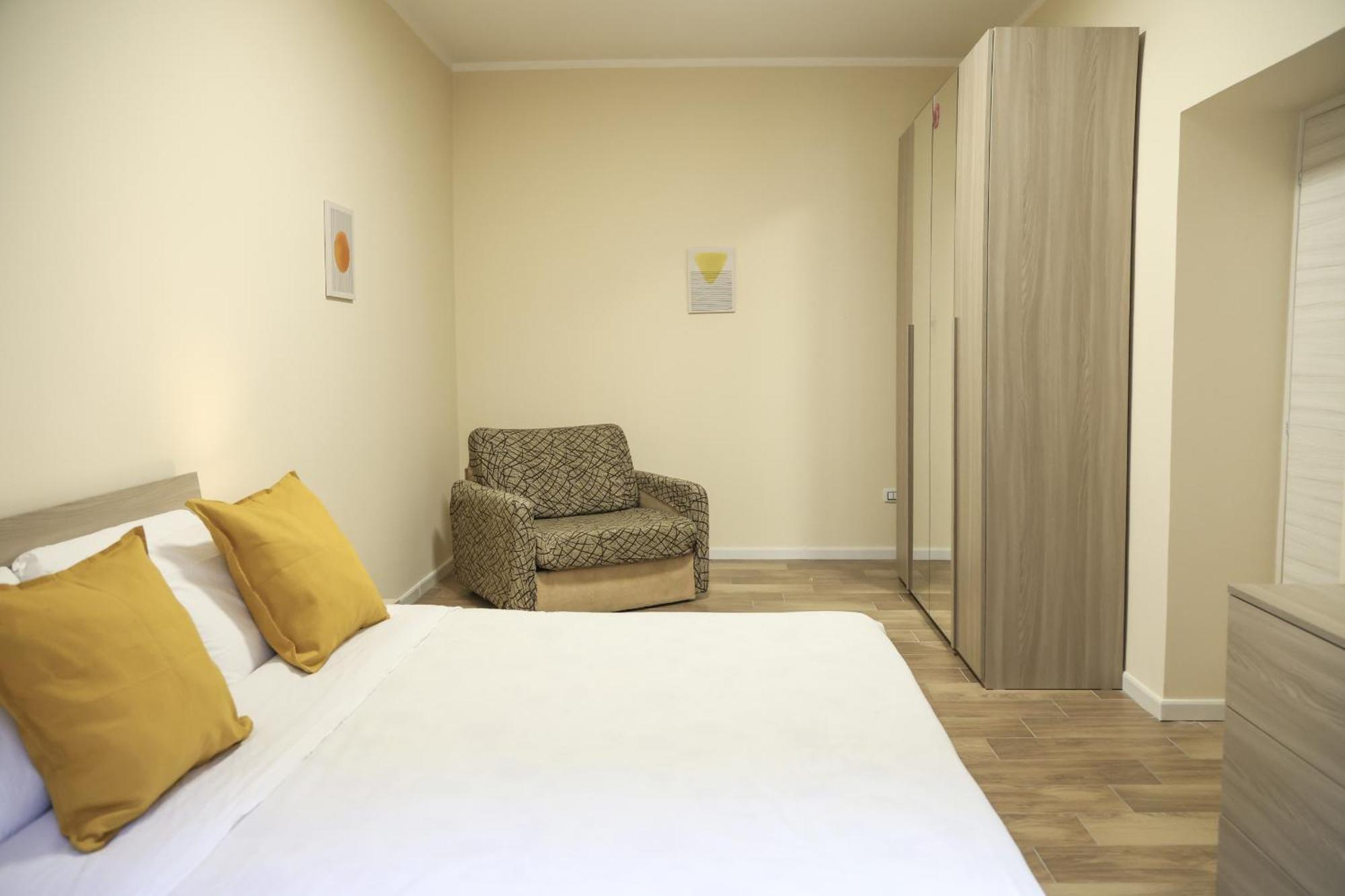 King Ladislao Apartment By Wonderful Italy Napoli Dış mekan fotoğraf